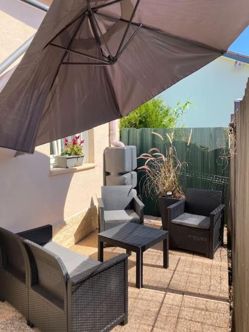 Agreable Maison Avec Jolie Terrasse Exterieure Champigneulles Exteriör bild